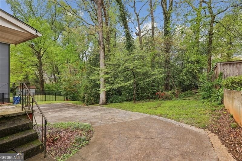 522 Wimbledon Road Atlanta - 4
