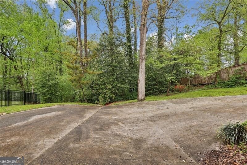 522 Wimbledon Road Atlanta - 5