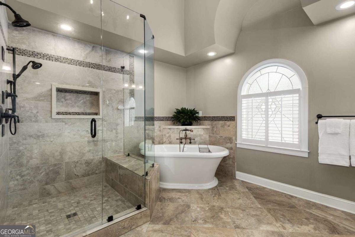 6201 Neely Farm Drive Peachtree Corners - 38