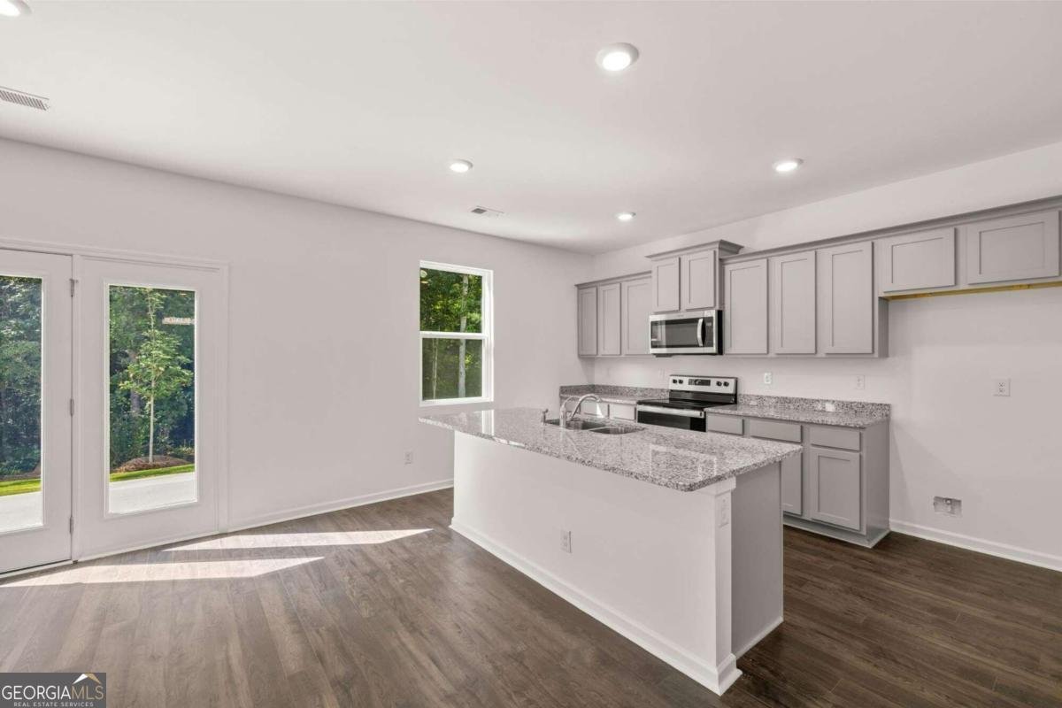 1612 Oakbrook Pond Place Dacula - 8