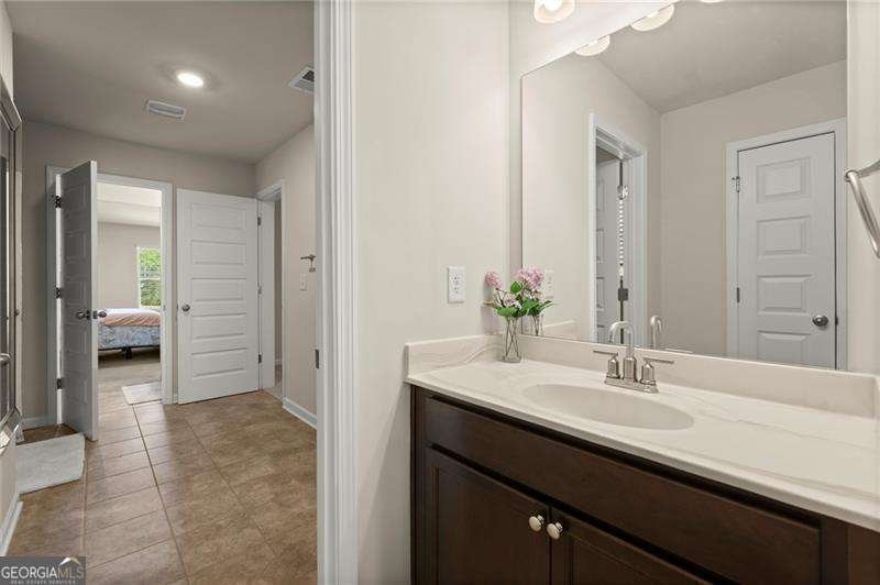 404 Prague Way Hampton - 38