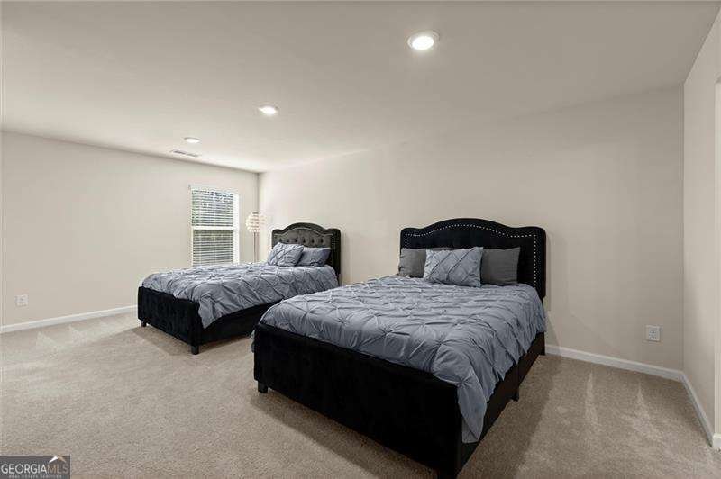 404 Prague Way Hampton - 40