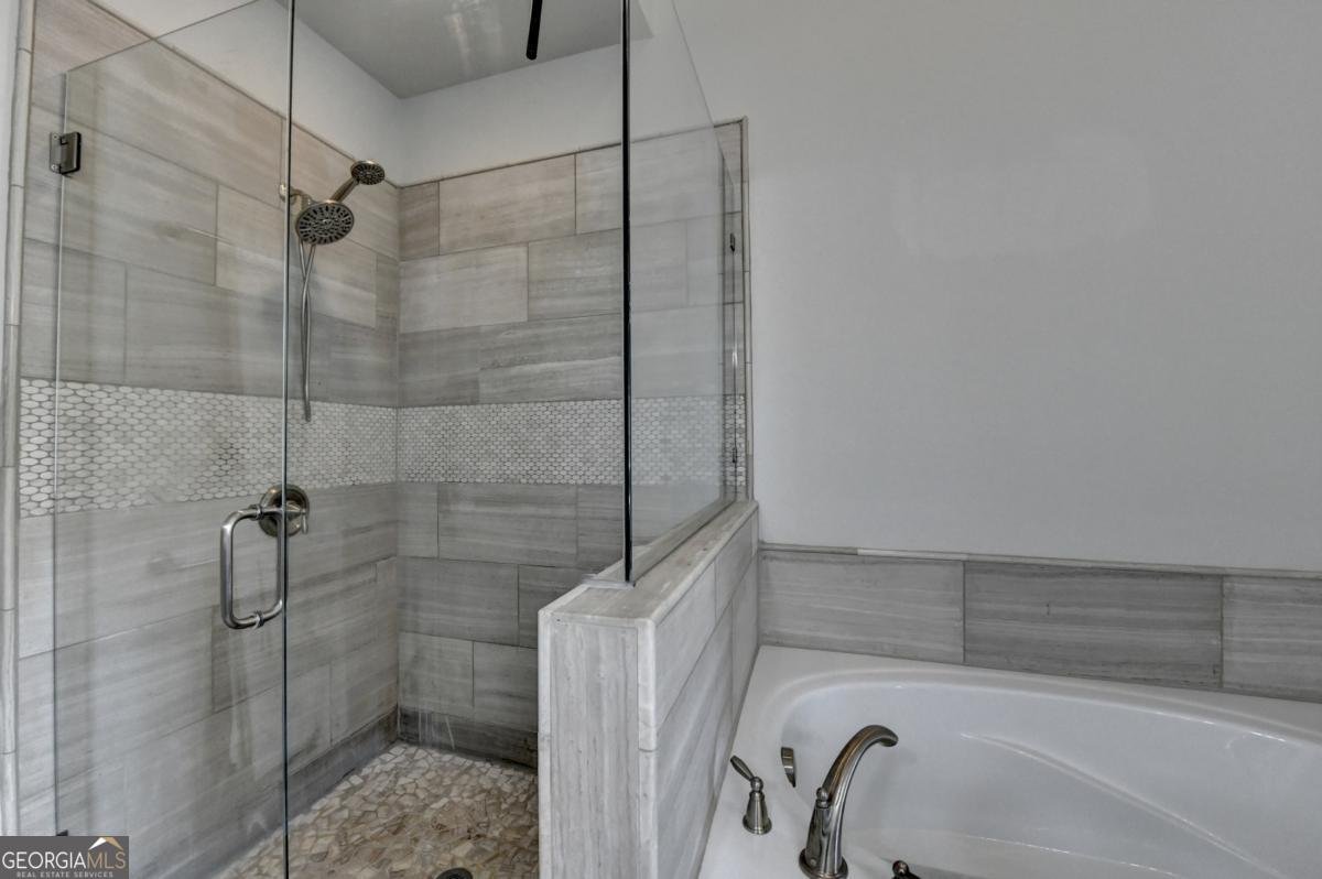 4007 Dunwoody Trace Atlanta - 33