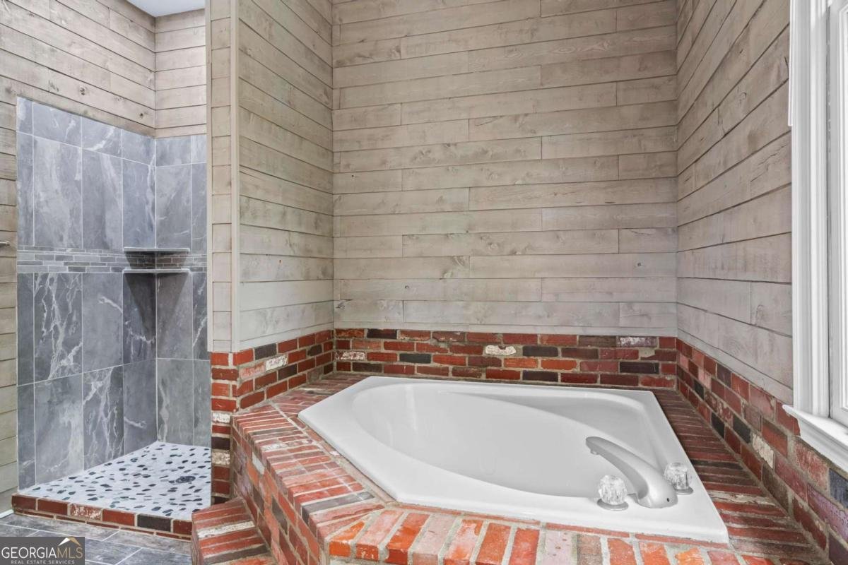 2455 Horseleg Creek Road Rome - 31