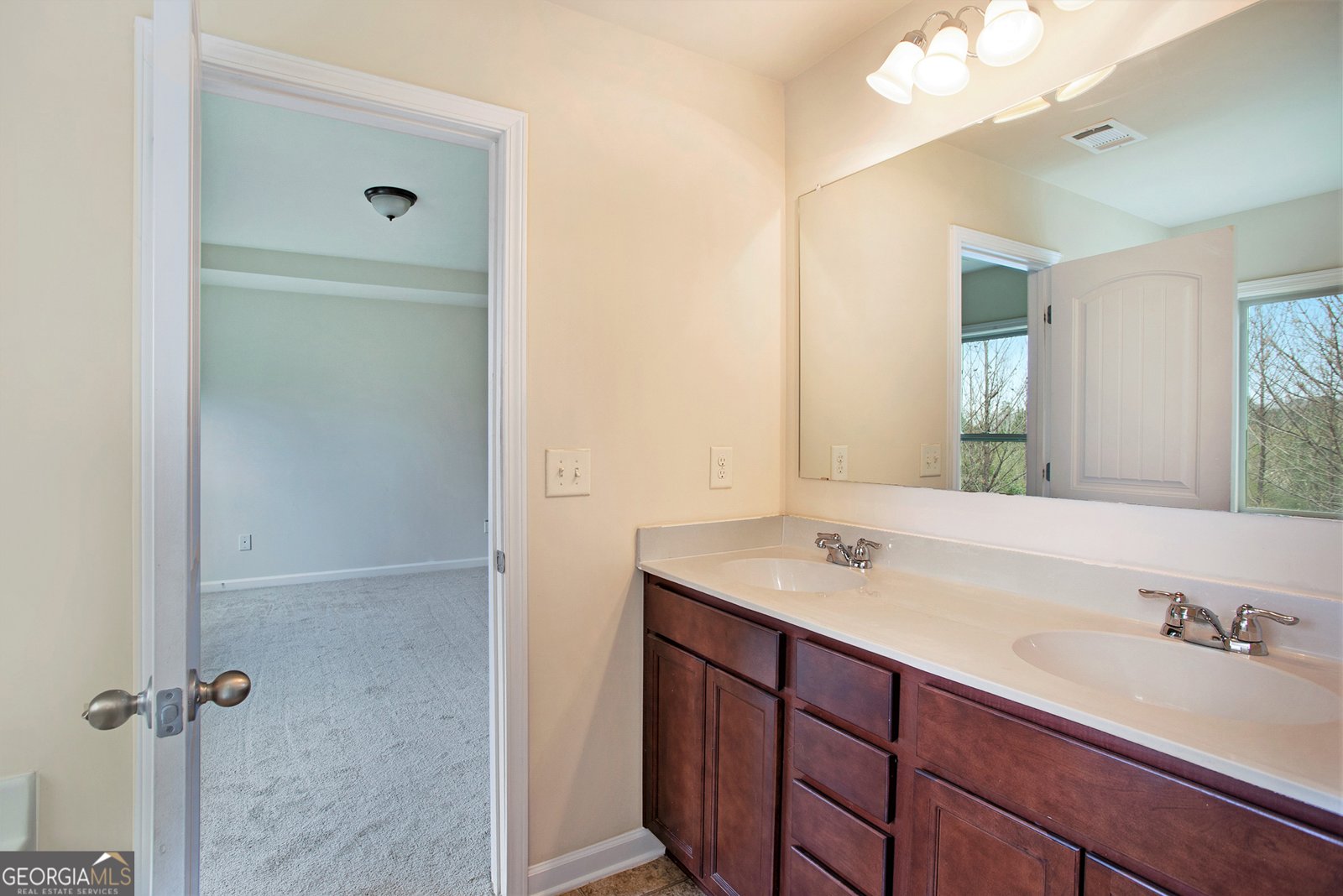 4354 Favored Way Union City - 13