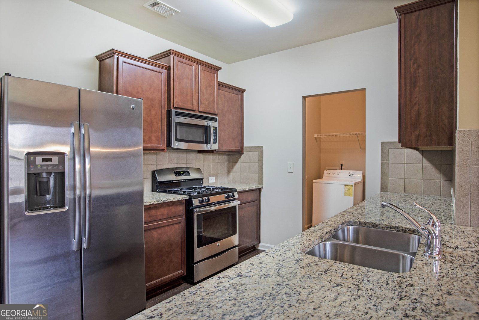 4354 Favored Way Union City - 8