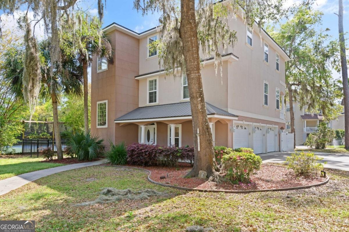 142 Montrose St. Simons - 1