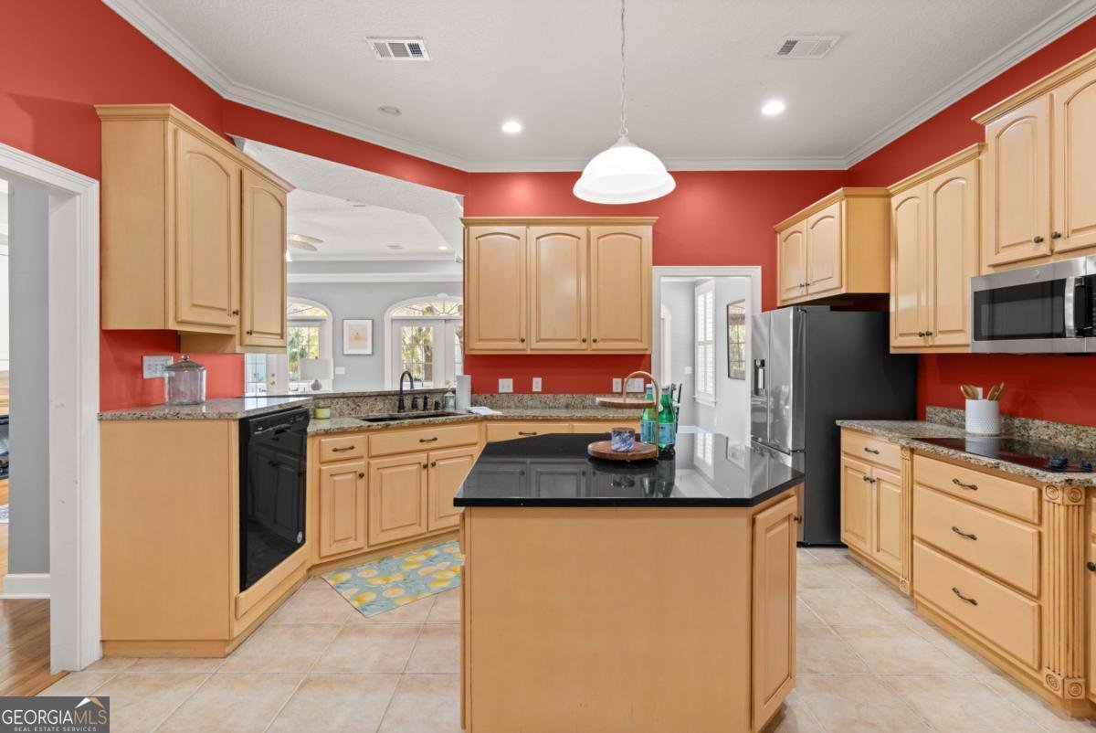 142 Montrose St. Simons - 11
