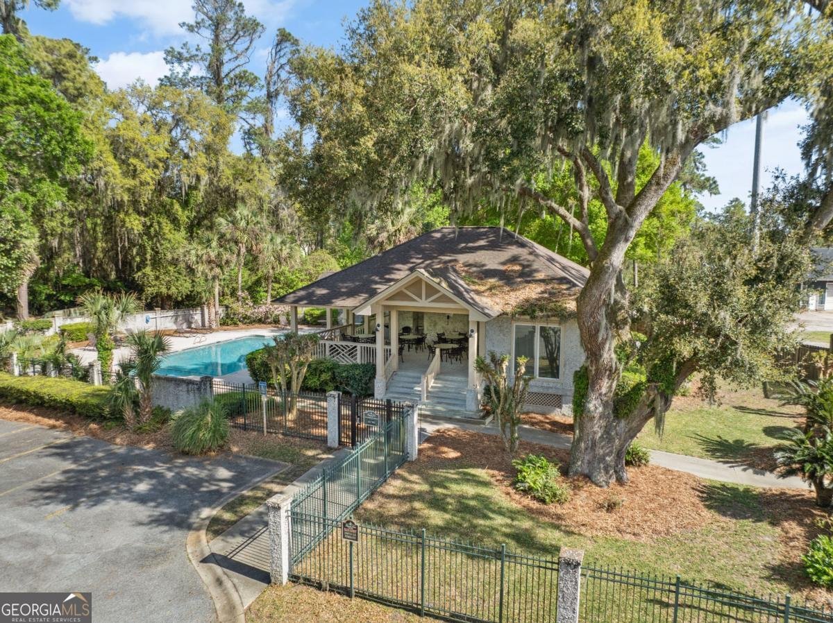 142 Montrose St. Simons - 21