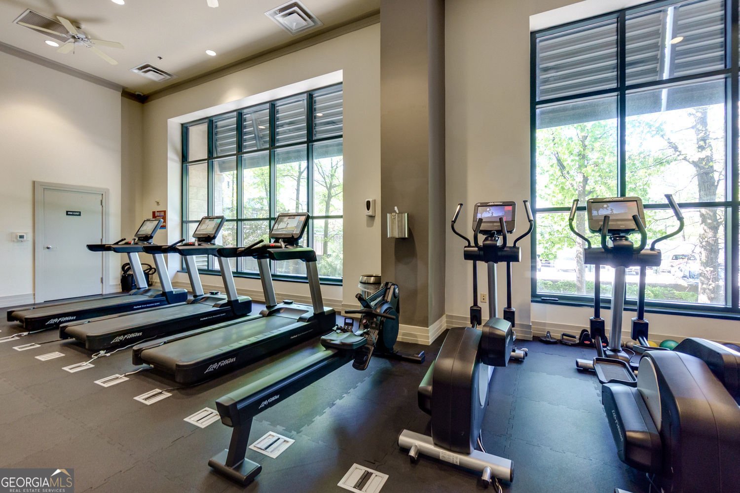 3040 Peachtree Road Atlanta - 39