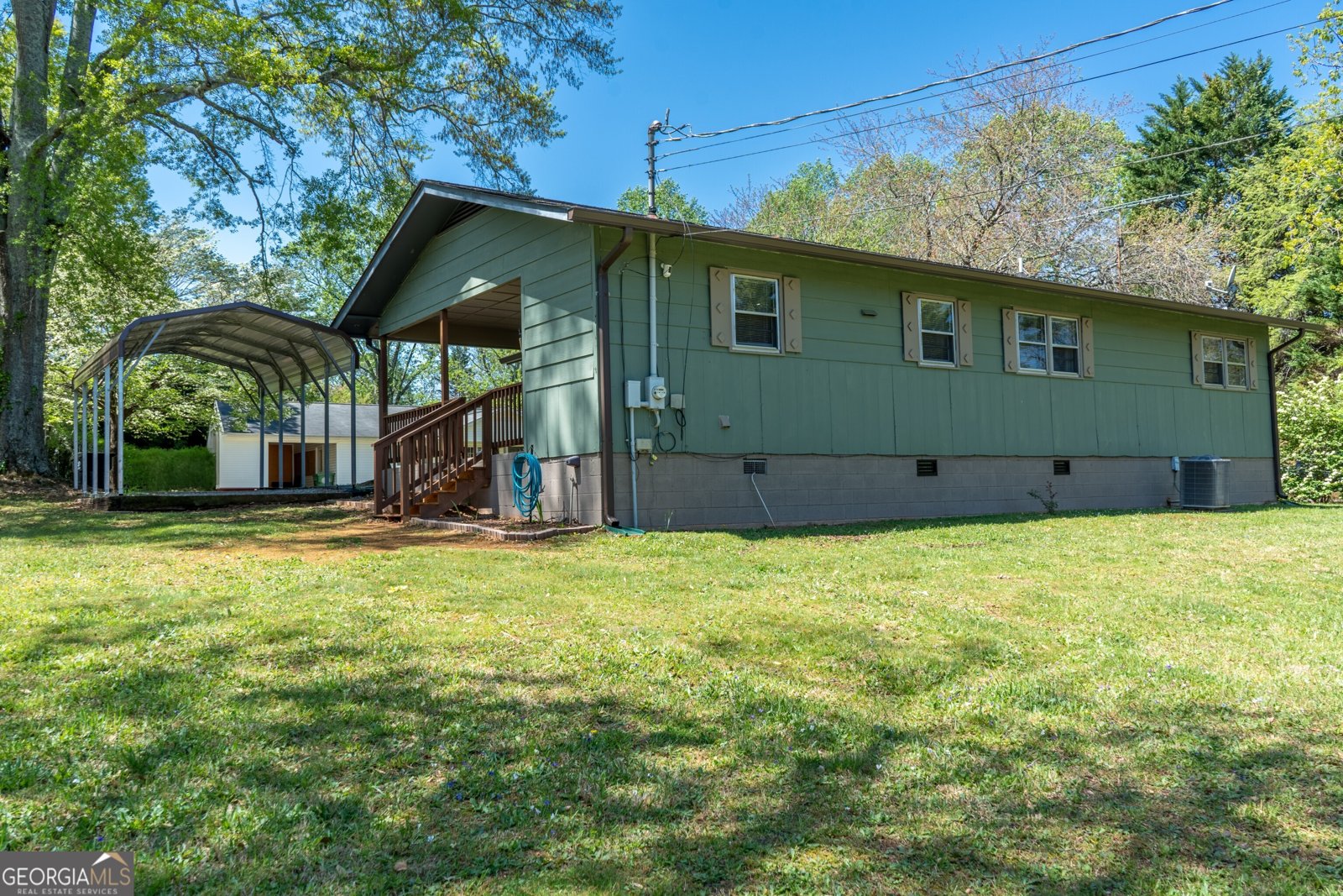 140 Goldust Avenue Clarkesville - 22