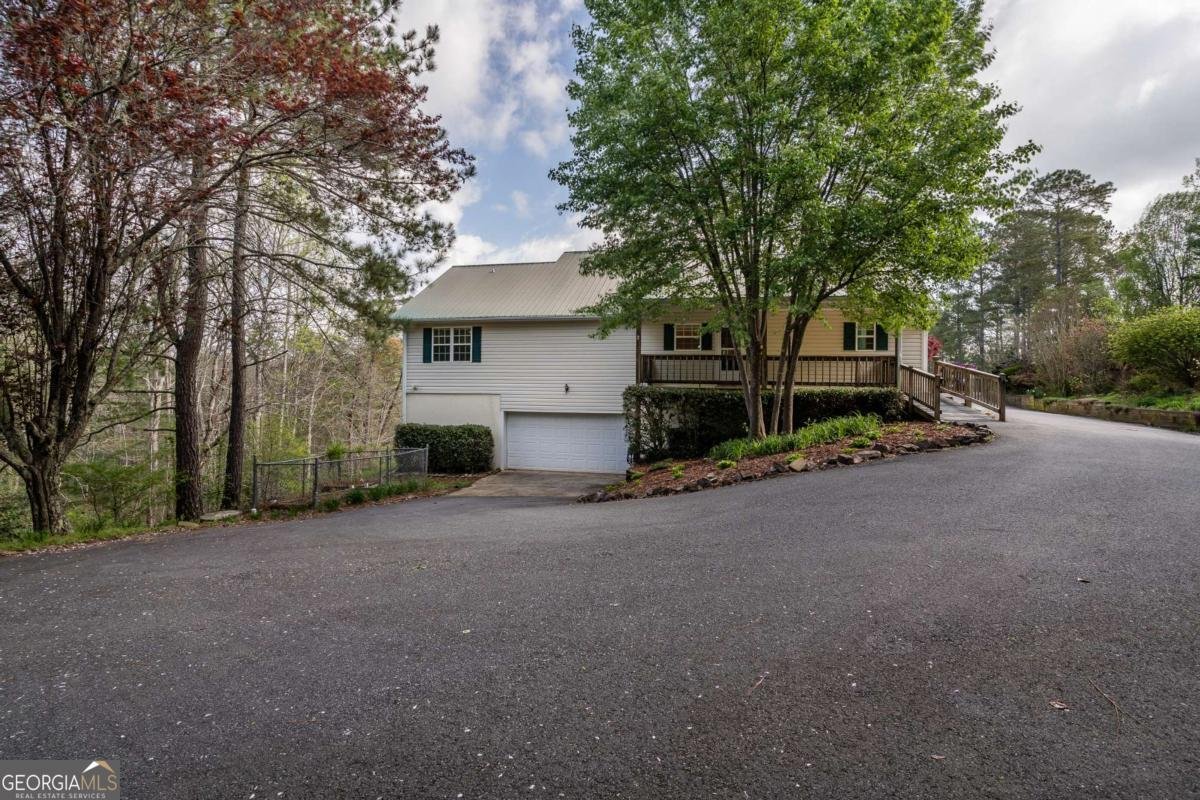 252 Brookhaven Drive Blairsville - 1