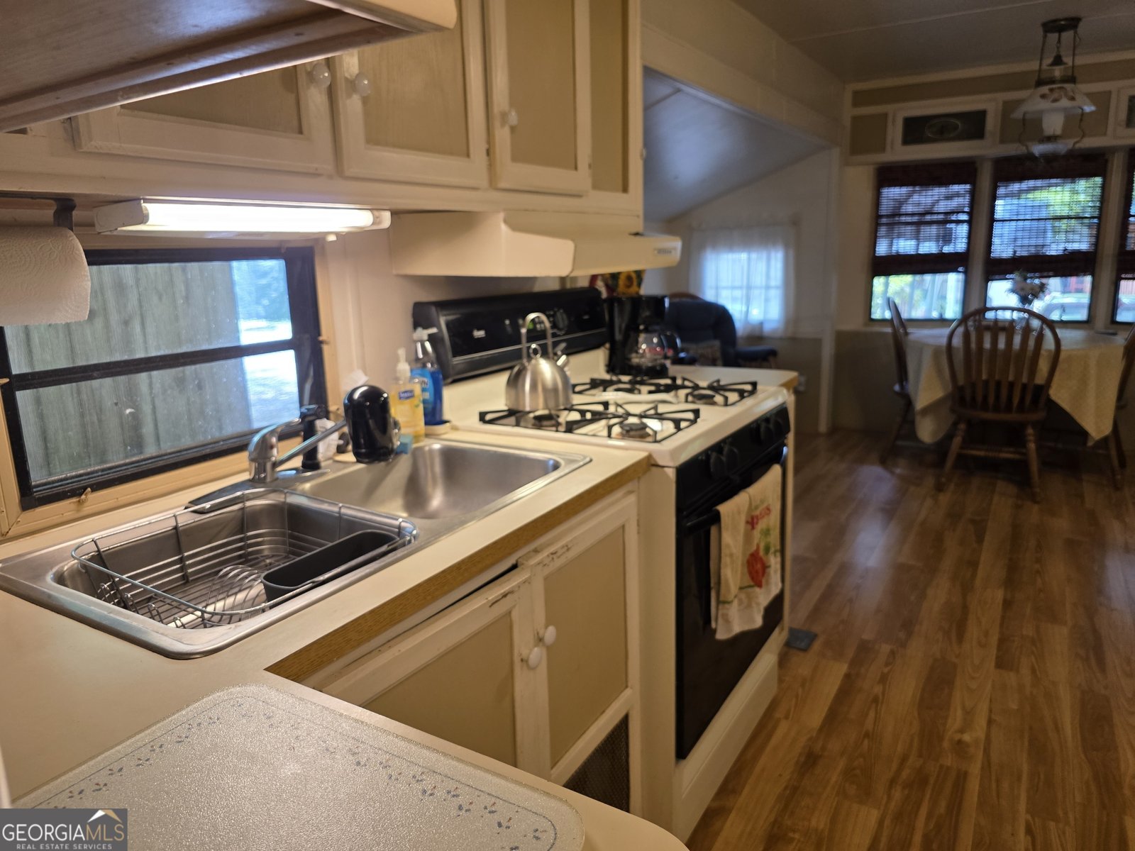 92 Cindy Parkway Cleveland - 6