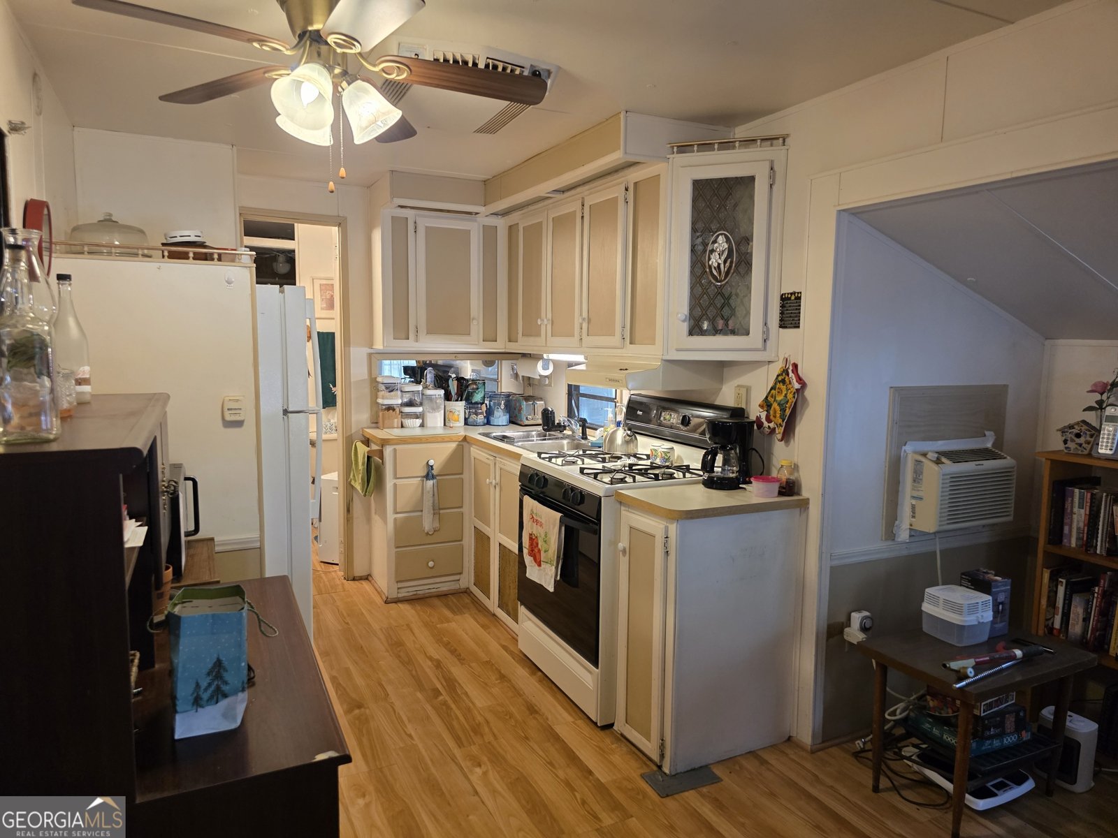 92 Cindy Parkway Cleveland - 8