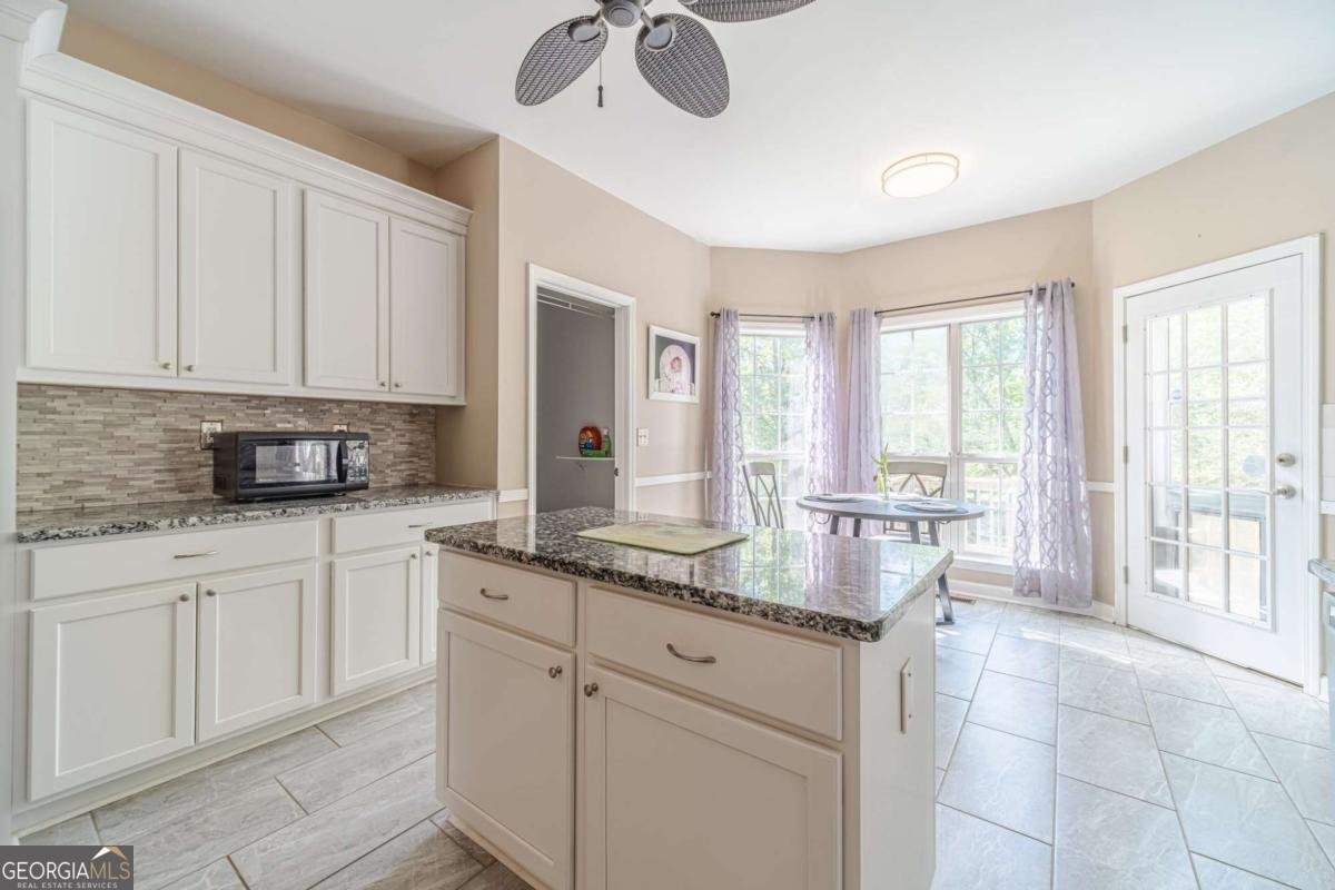 1356 Belfaire Trace Dacula - 12