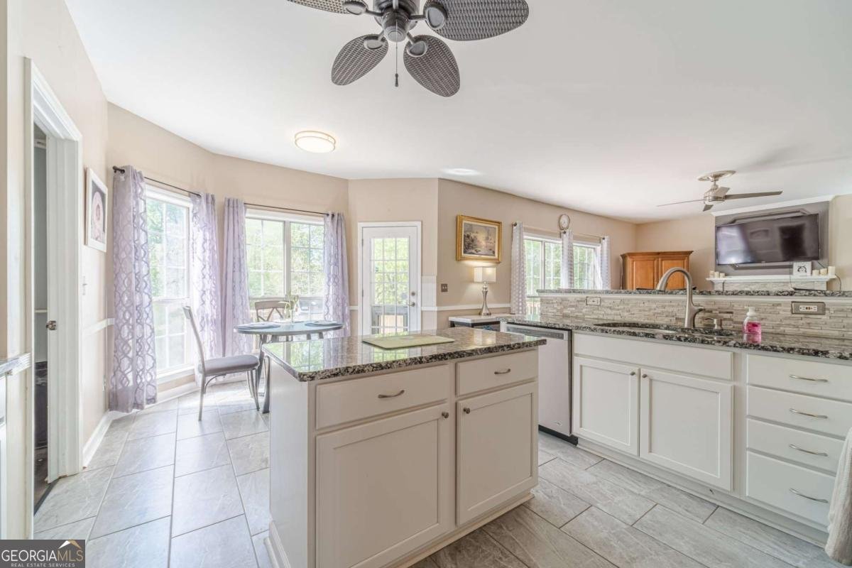 1356 Belfaire Trace Dacula - 9