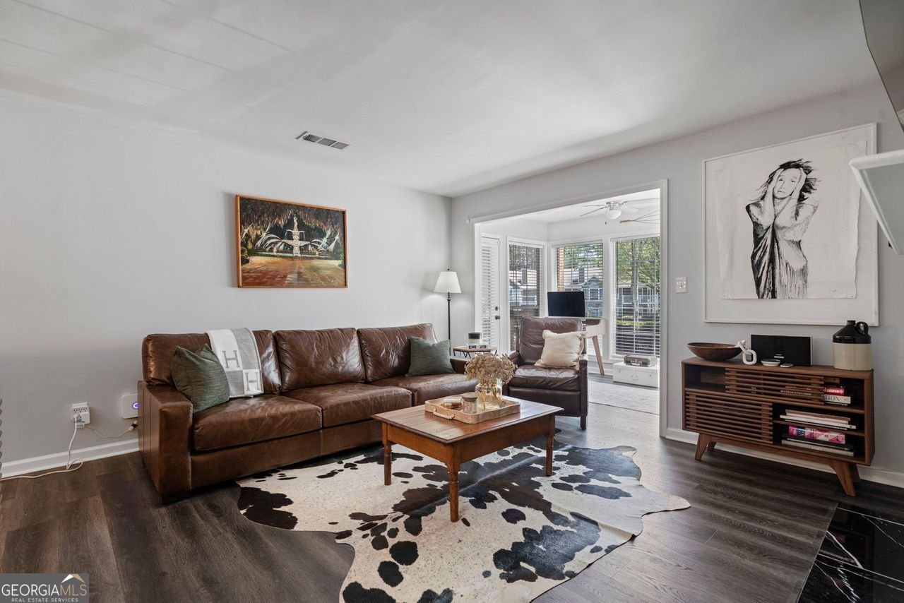 401 BERKELEY WOODS Drive Duluth - 11