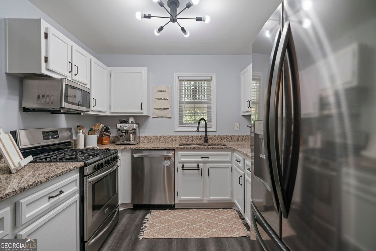 401 BERKELEY WOODS Drive Duluth - 16