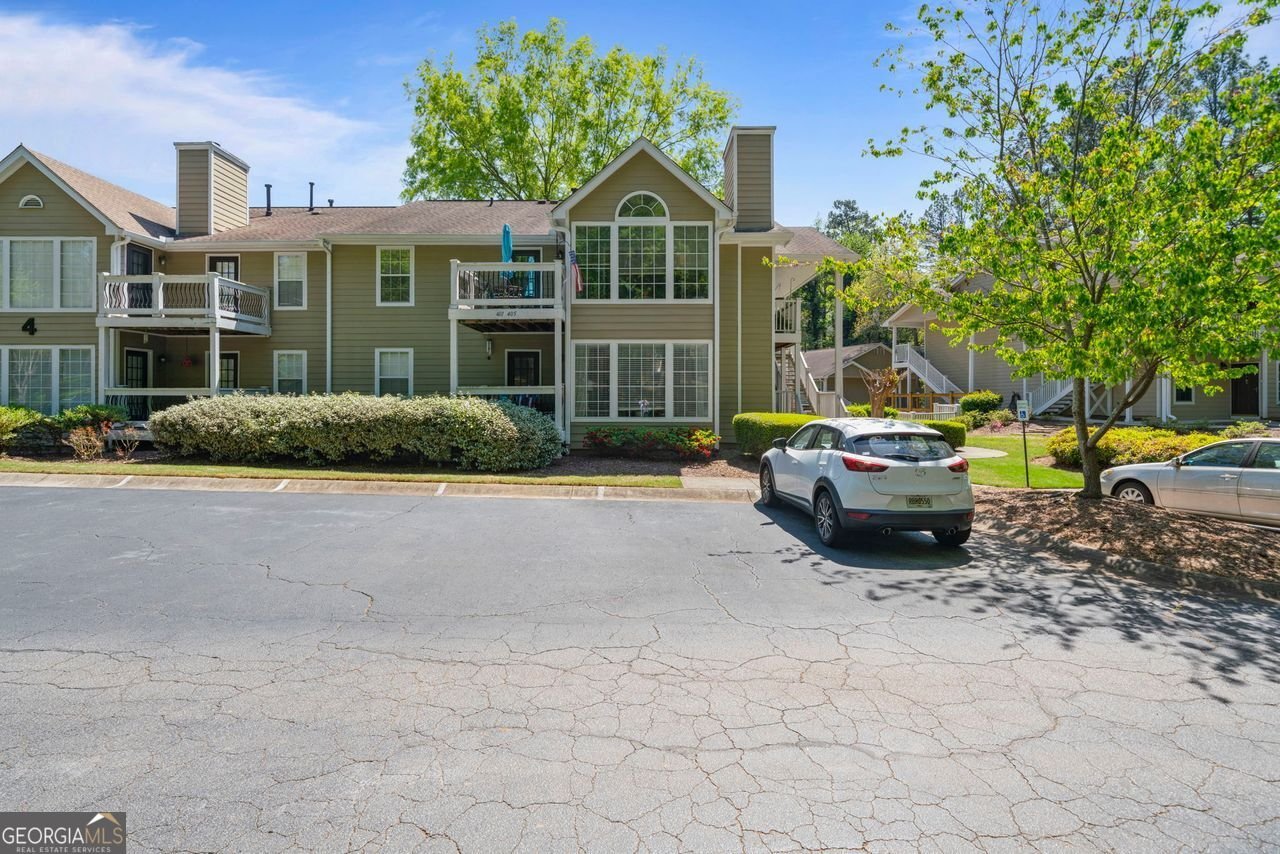 401 BERKELEY WOODS Drive Duluth - 2