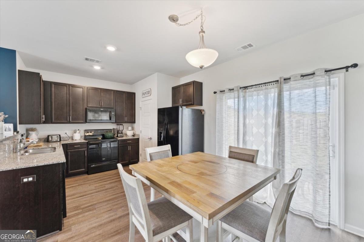 111 Palmer Street Springfield - 55