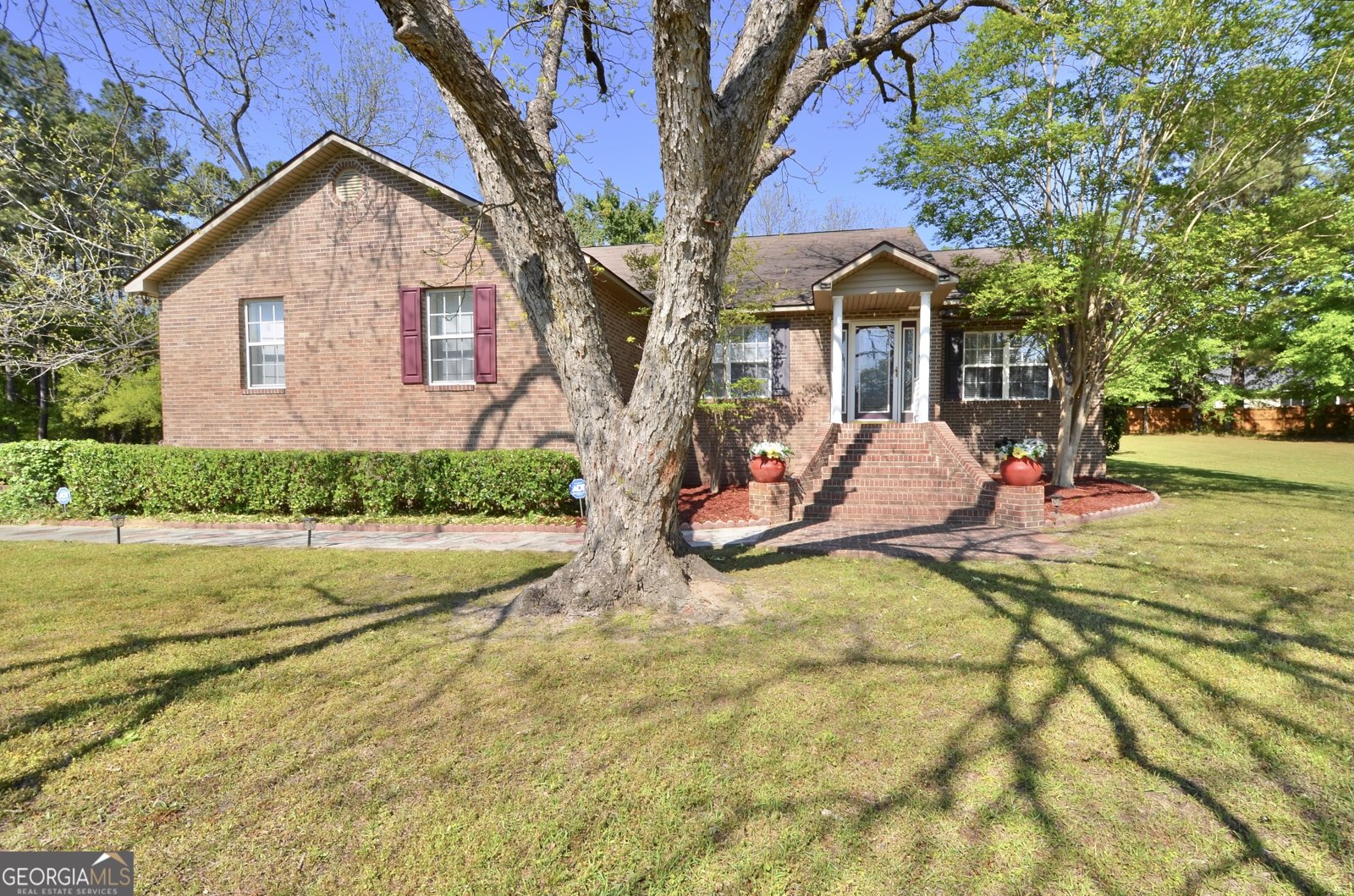 5826 Windsor Way Eastman - 1