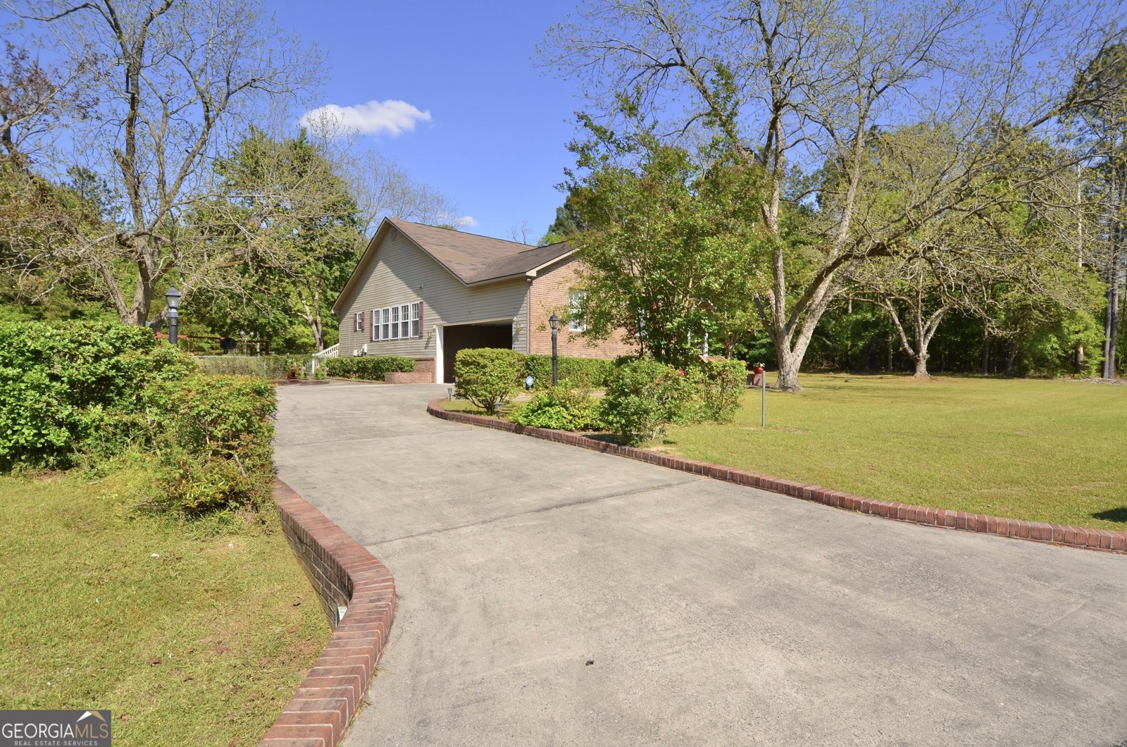 5826 Windsor Way Eastman - 9
