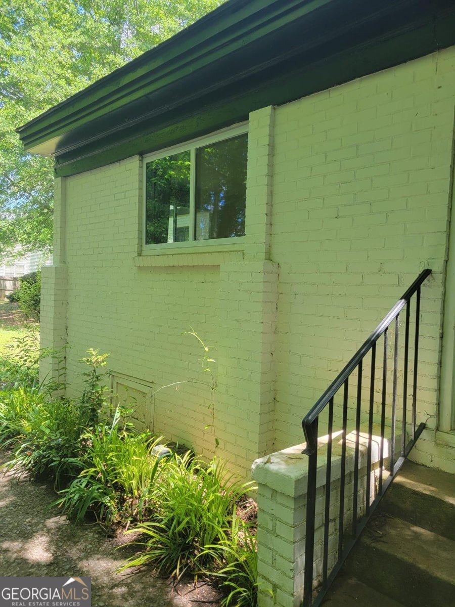 6127 Floyd Street Covington - 3