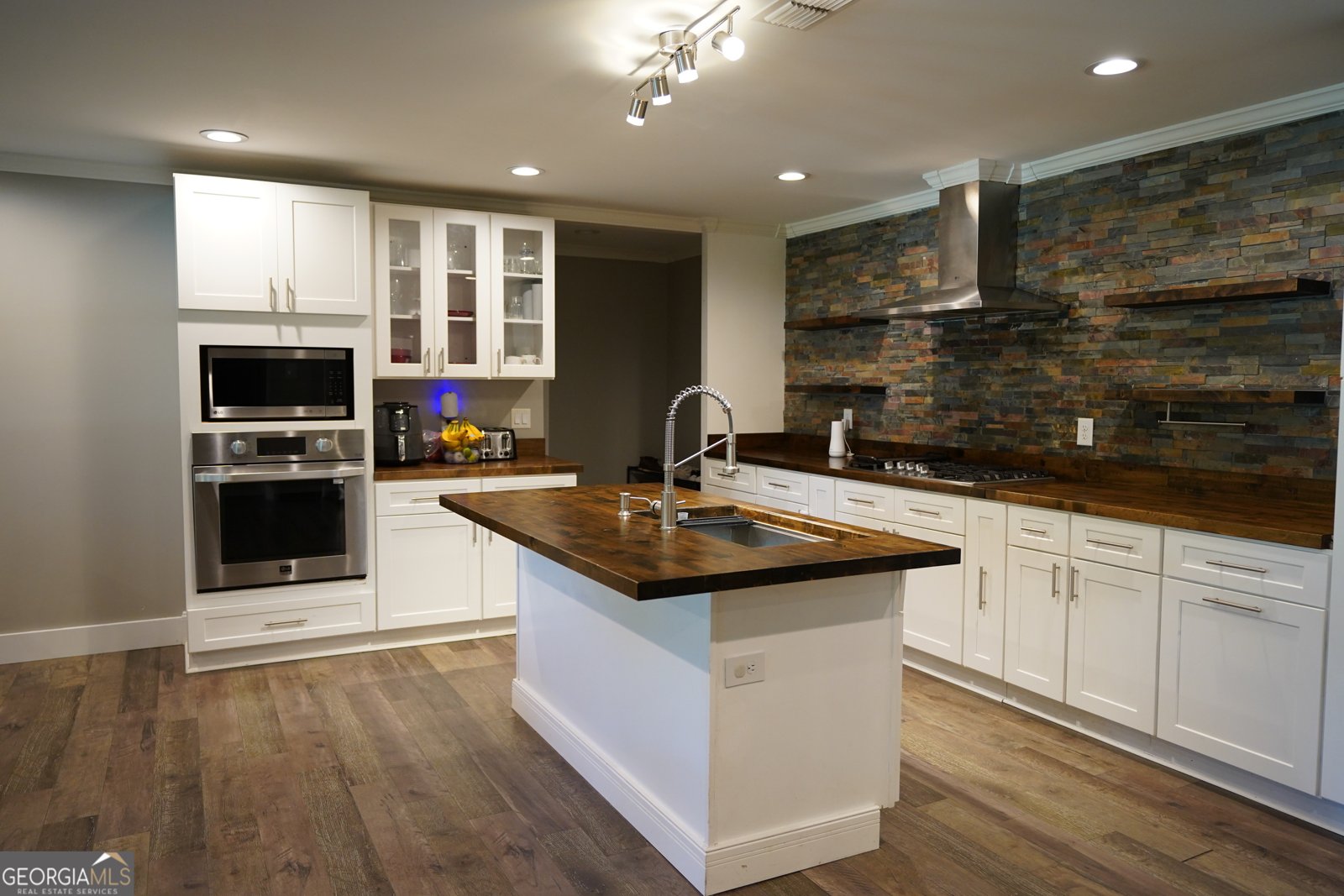 4831 Impala Lane Albany - 4