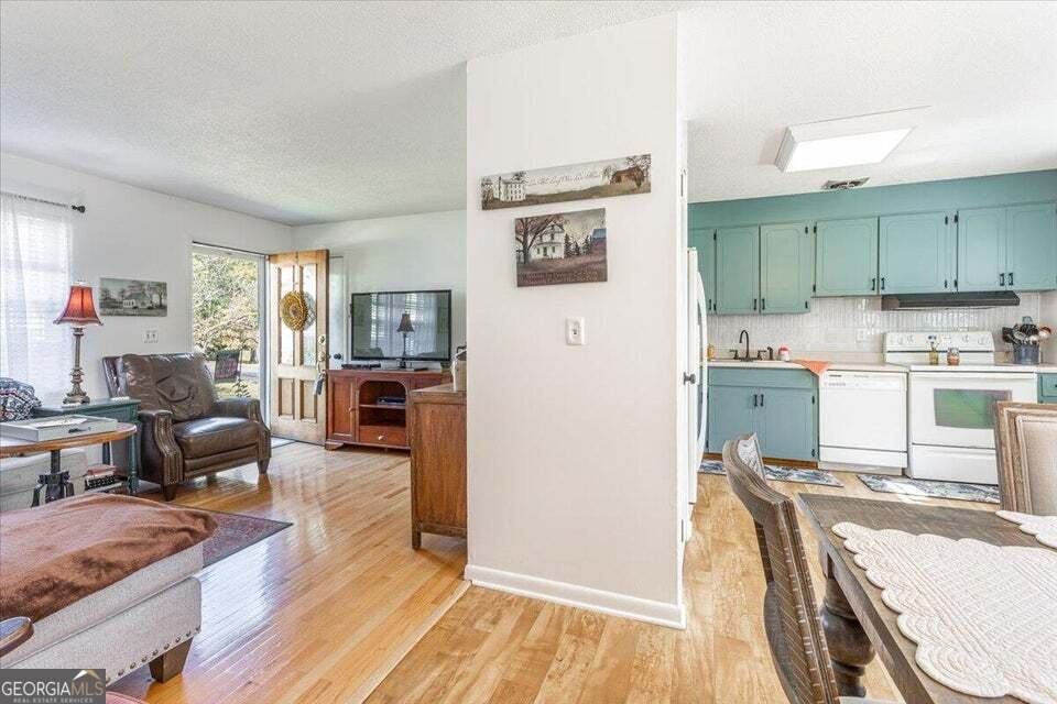 405 Wisteria Road Lafayette - 11