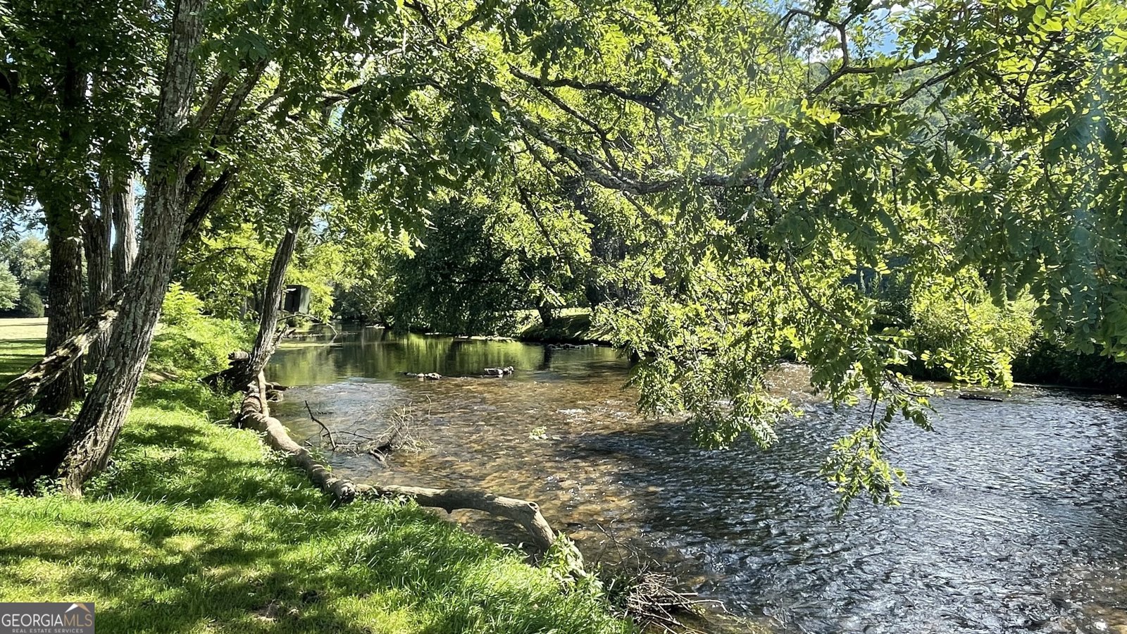3556 Riverfront Lane Hiawassee - 38