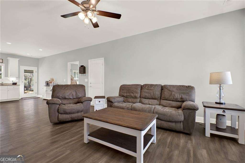 810 Shannon Circle Connector Rome - 8