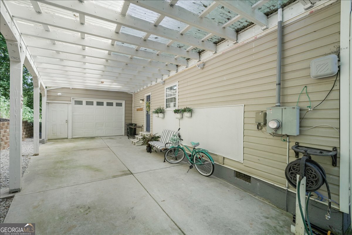 9050 Pine Tree Circle Gainesville - 43
