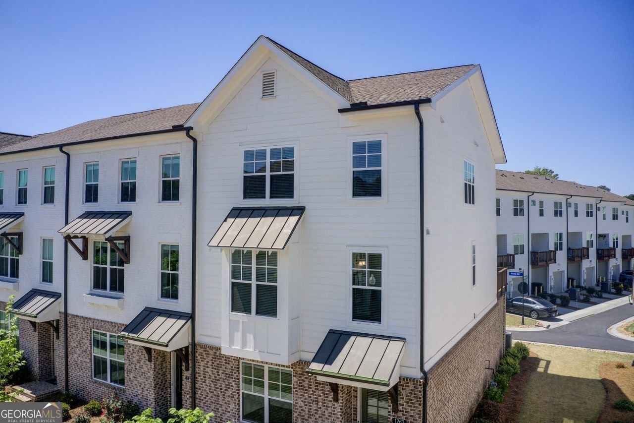 1263 HARVEST PARK Lane Suwanee - 2