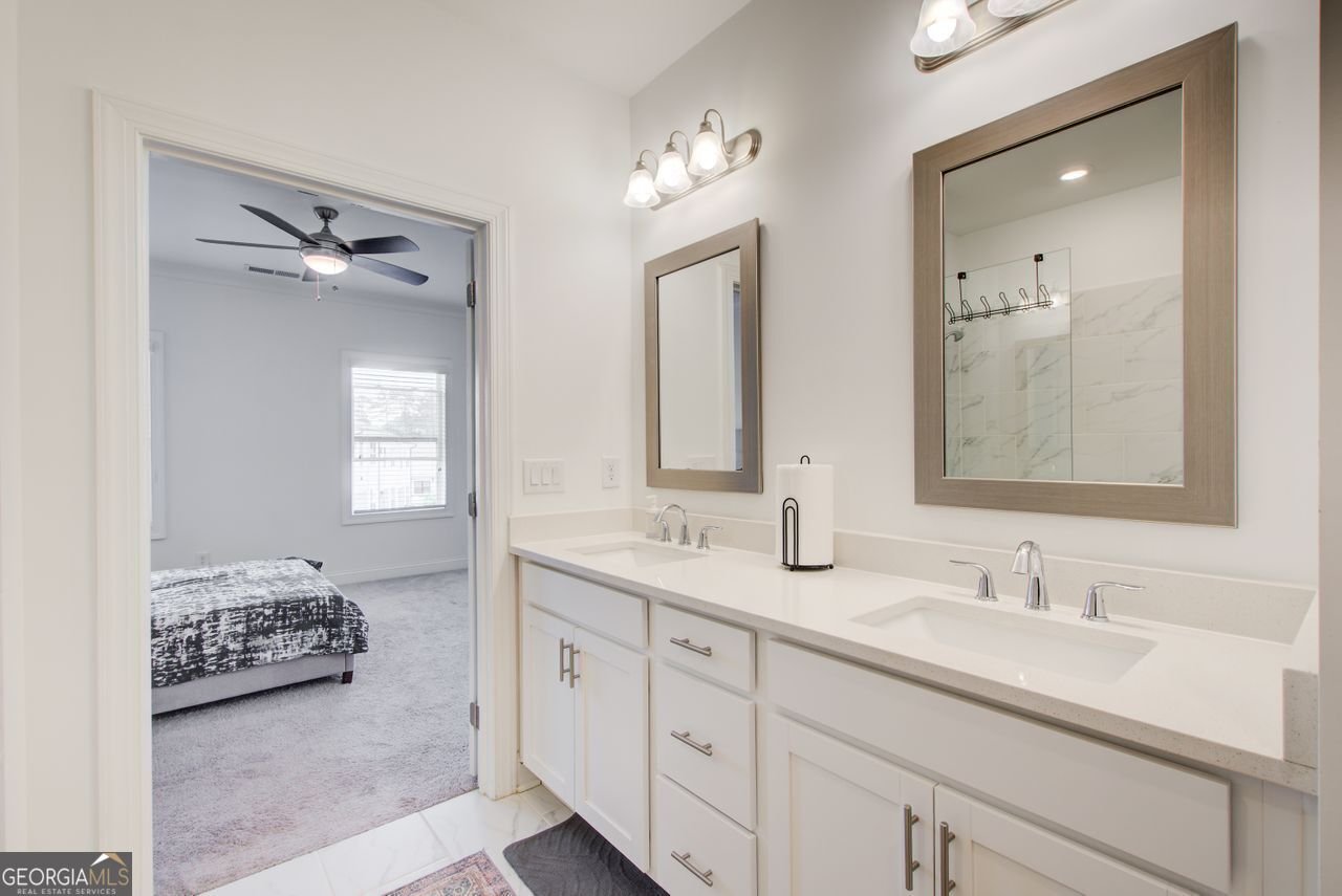 1263 HARVEST PARK Lane Suwanee - 29