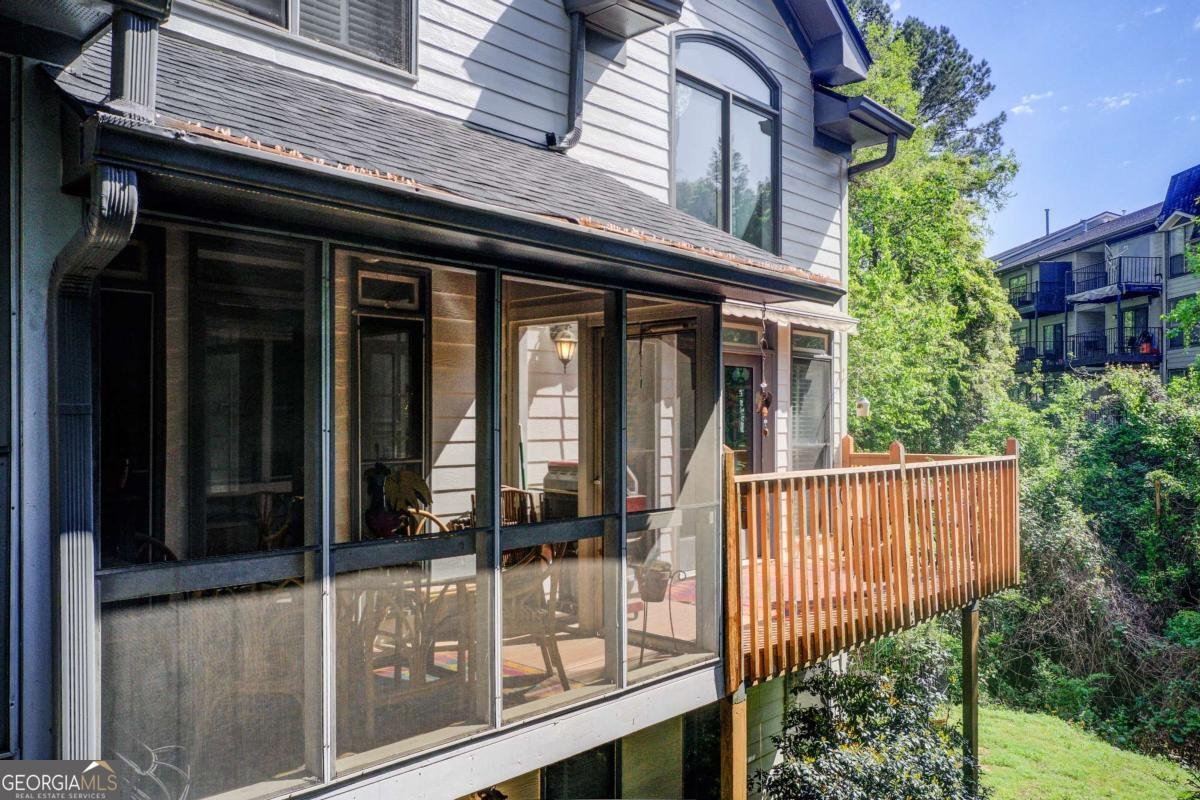 1015 Heatherbrooke Lane Atlanta - 11