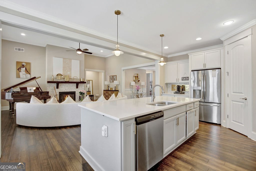 270 Blue Point Parkway Fayetteville - 33
