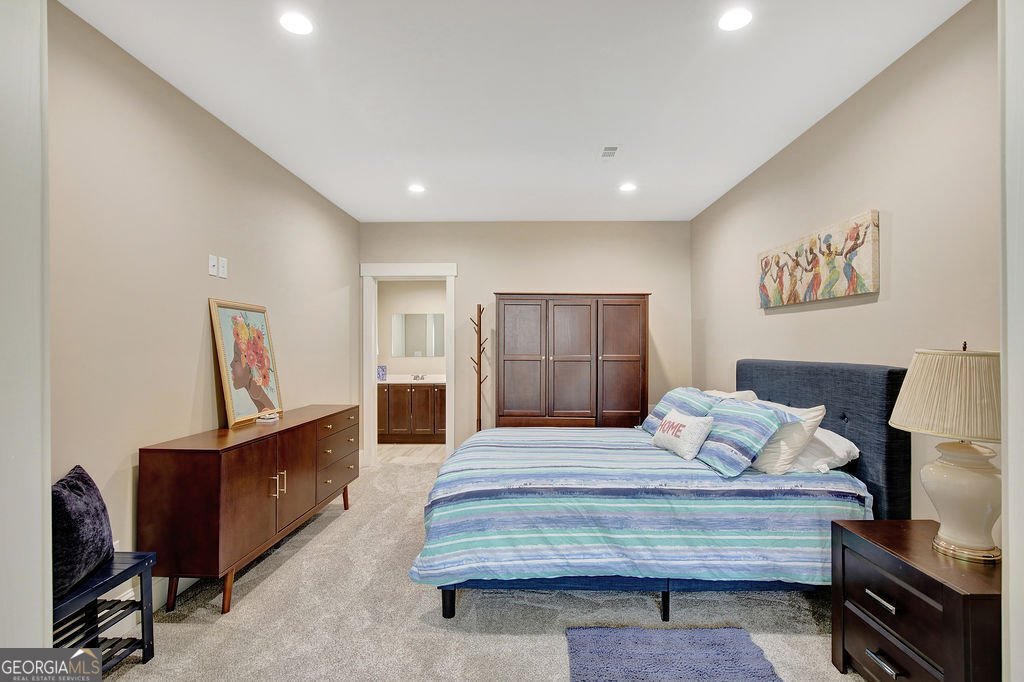 270 Blue Point Parkway Fayetteville - 57