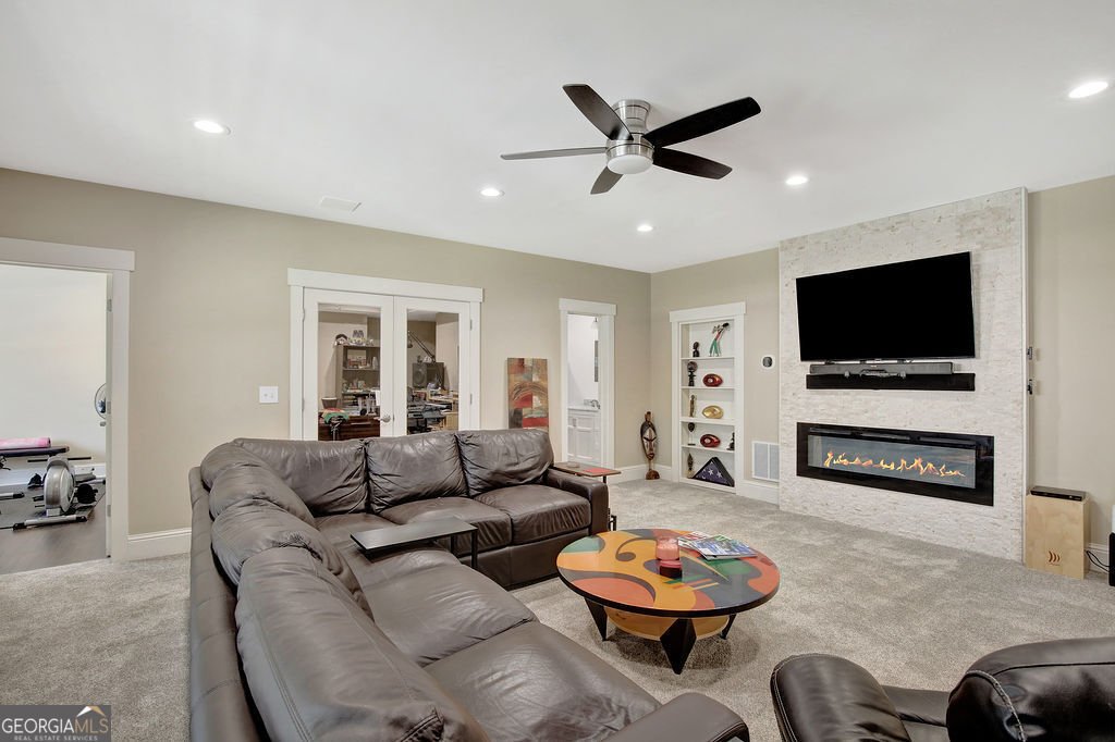 270 Blue Point Parkway Fayetteville - 61