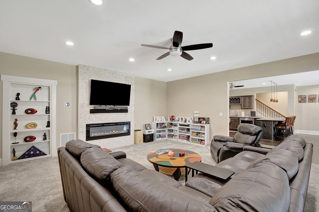 270 Blue Point Parkway Fayetteville - 64