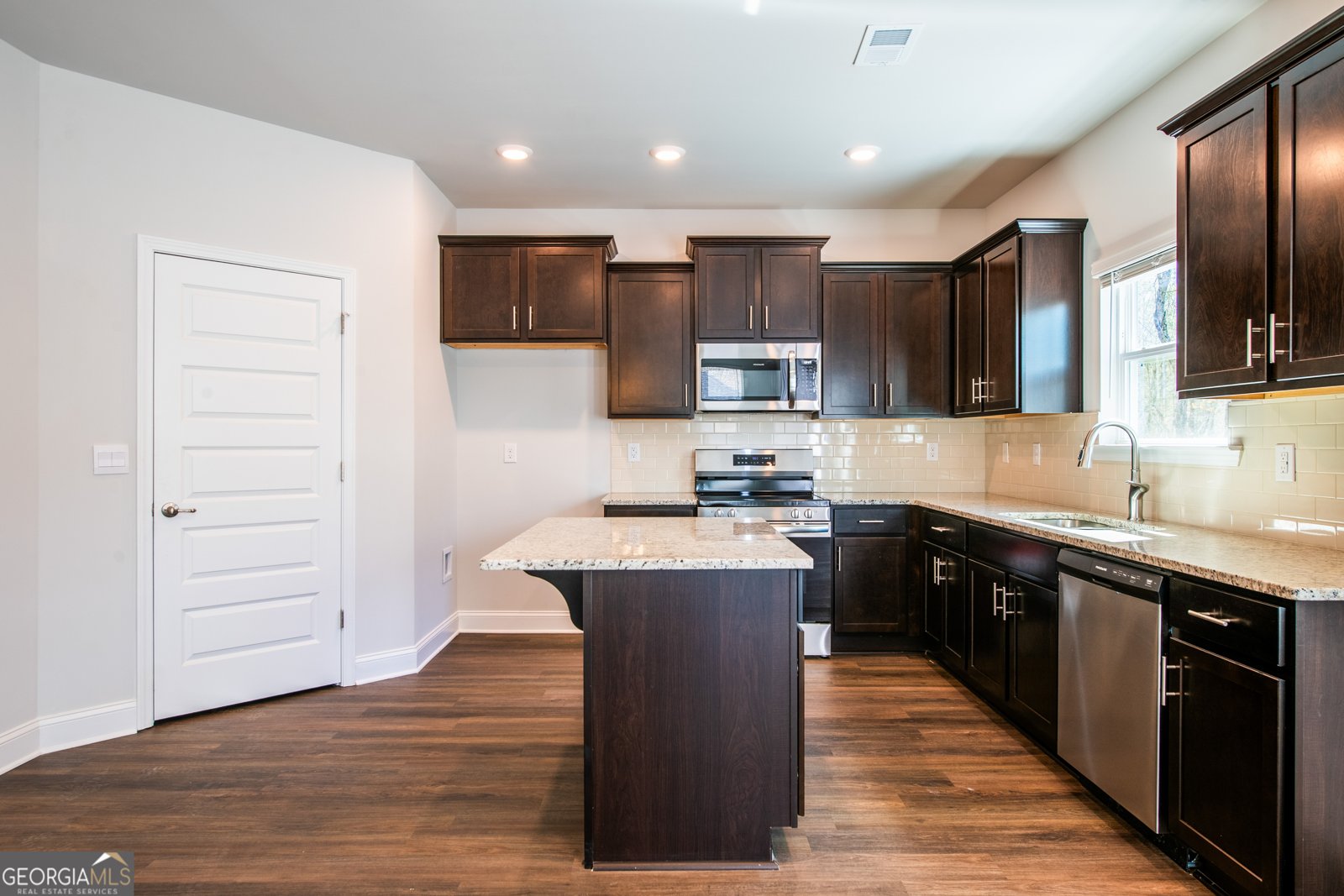 215 Carson's Walk Macon - 21