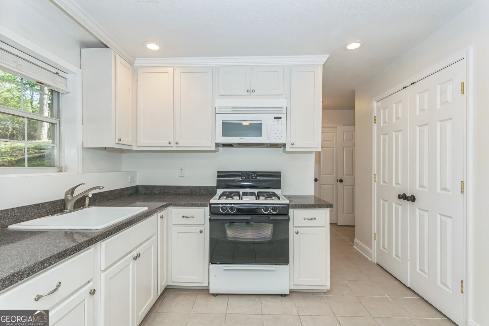 8660 Anchor On Lanier Court Gainesville - 41