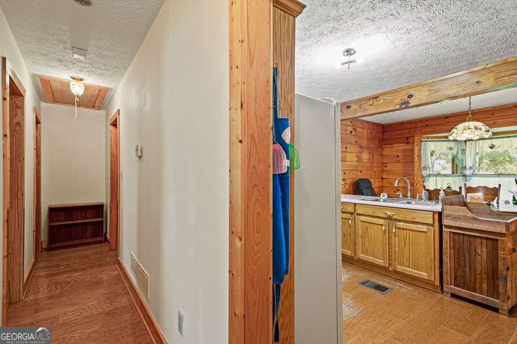 715 Woods Bridge Road Commerce - 37