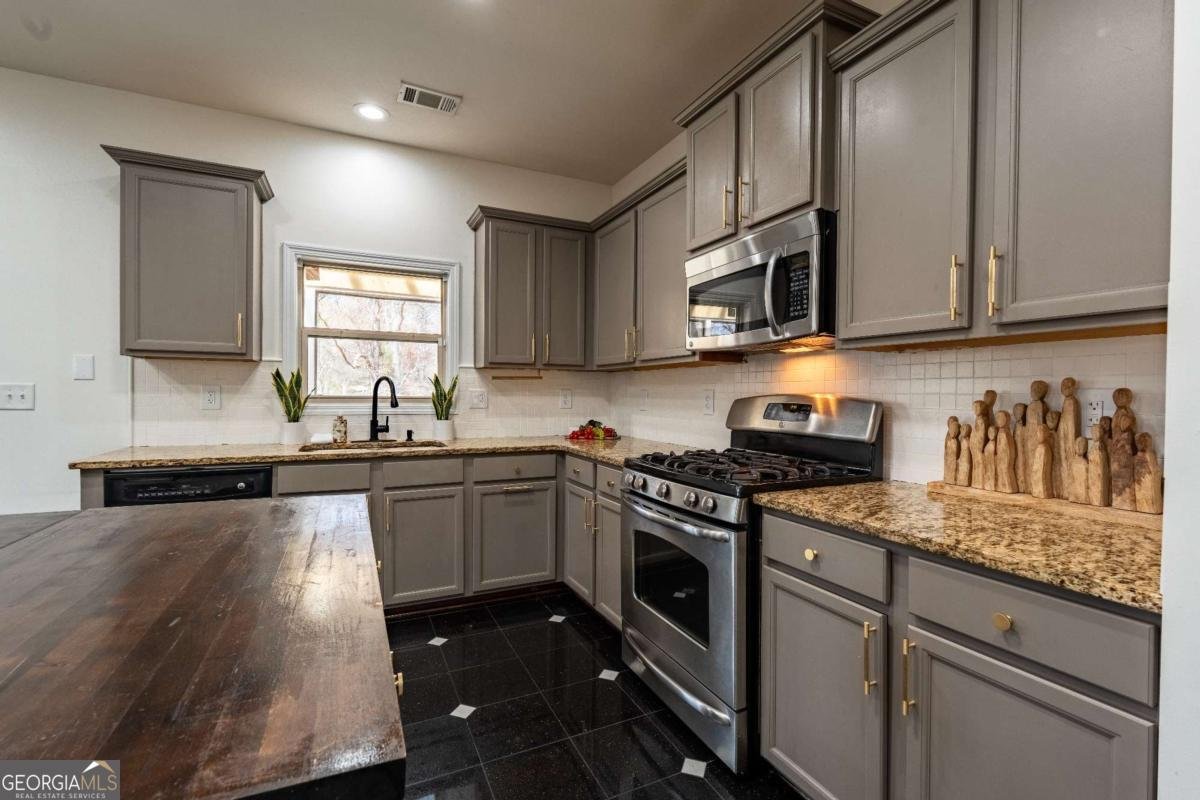 3482 Willow Meadow Lane Douglasville - 20