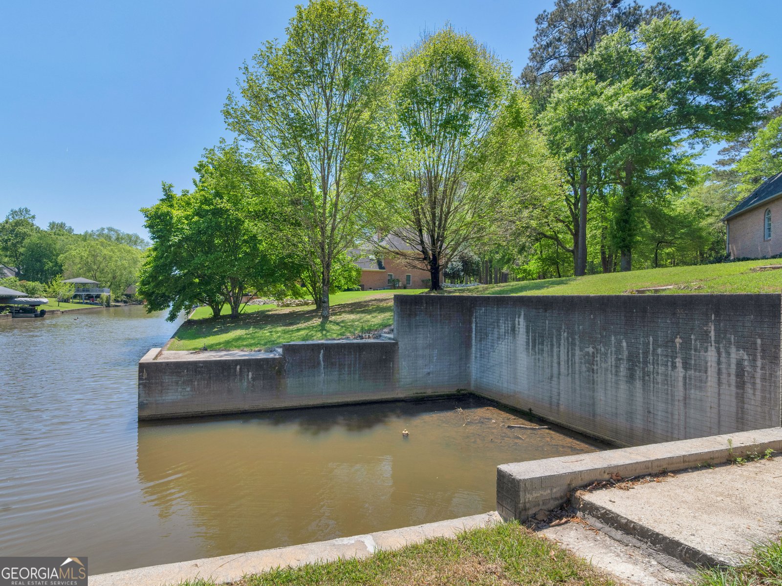 8560 Canal Drive Jonesboro - 55