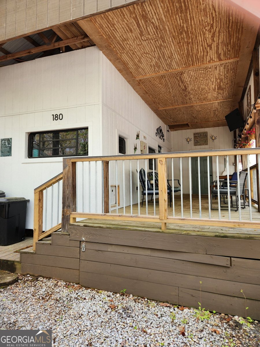 180 Yogi Bear Boulevard Cleveland - 6