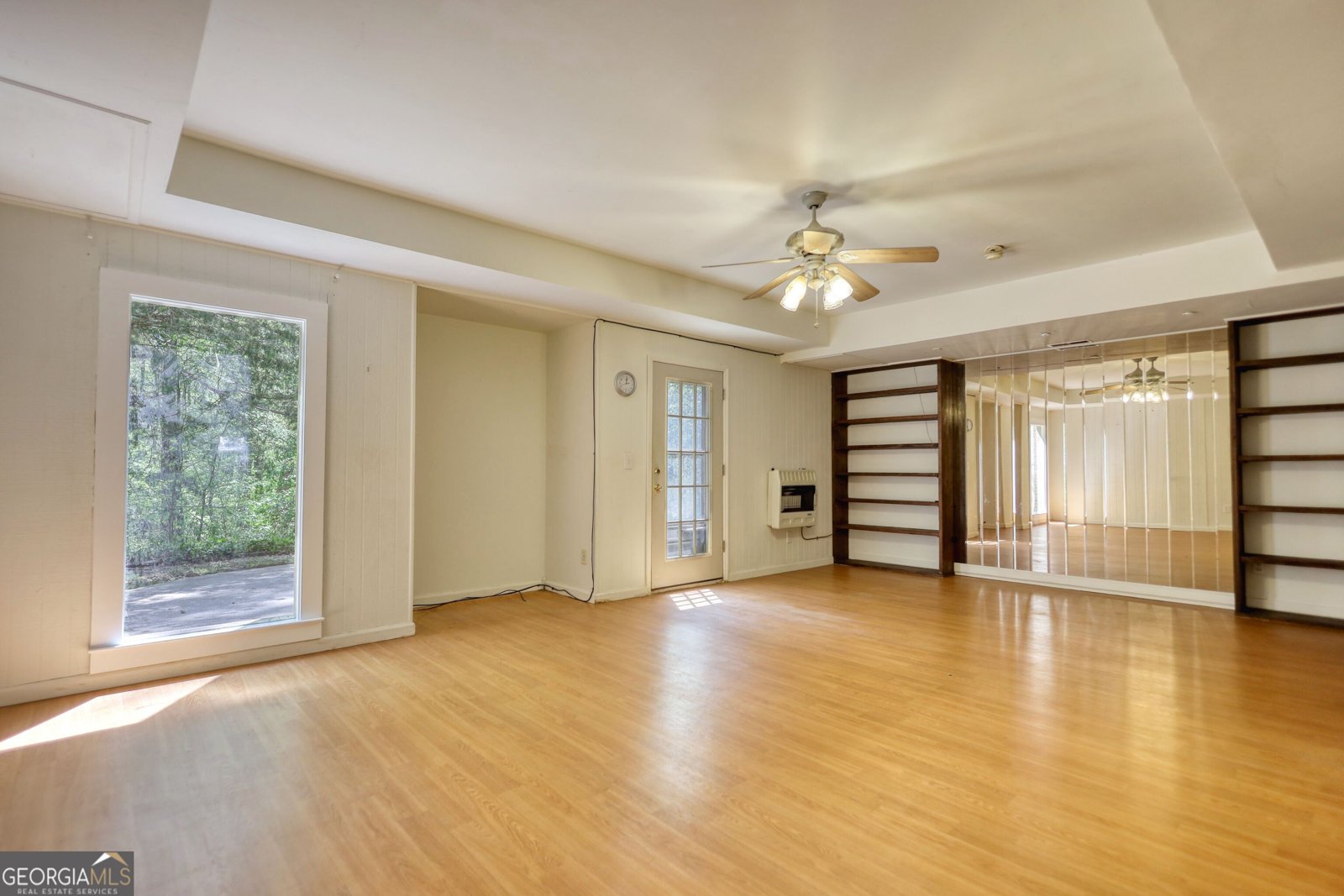 1660 Weems Road Locust Grove - 40