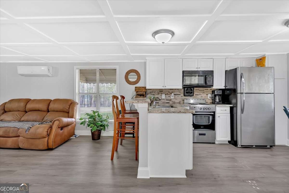 5400 Kings Camp Cabin 16 Road Acworth - 20