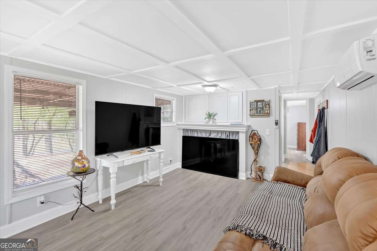 5400 Kings Camp Cabin 16 Road Acworth - 22