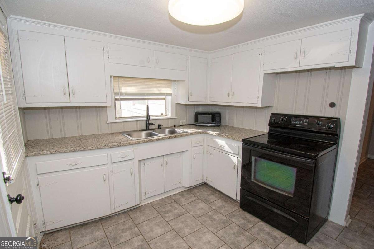 226 Vine Street Athens - 13