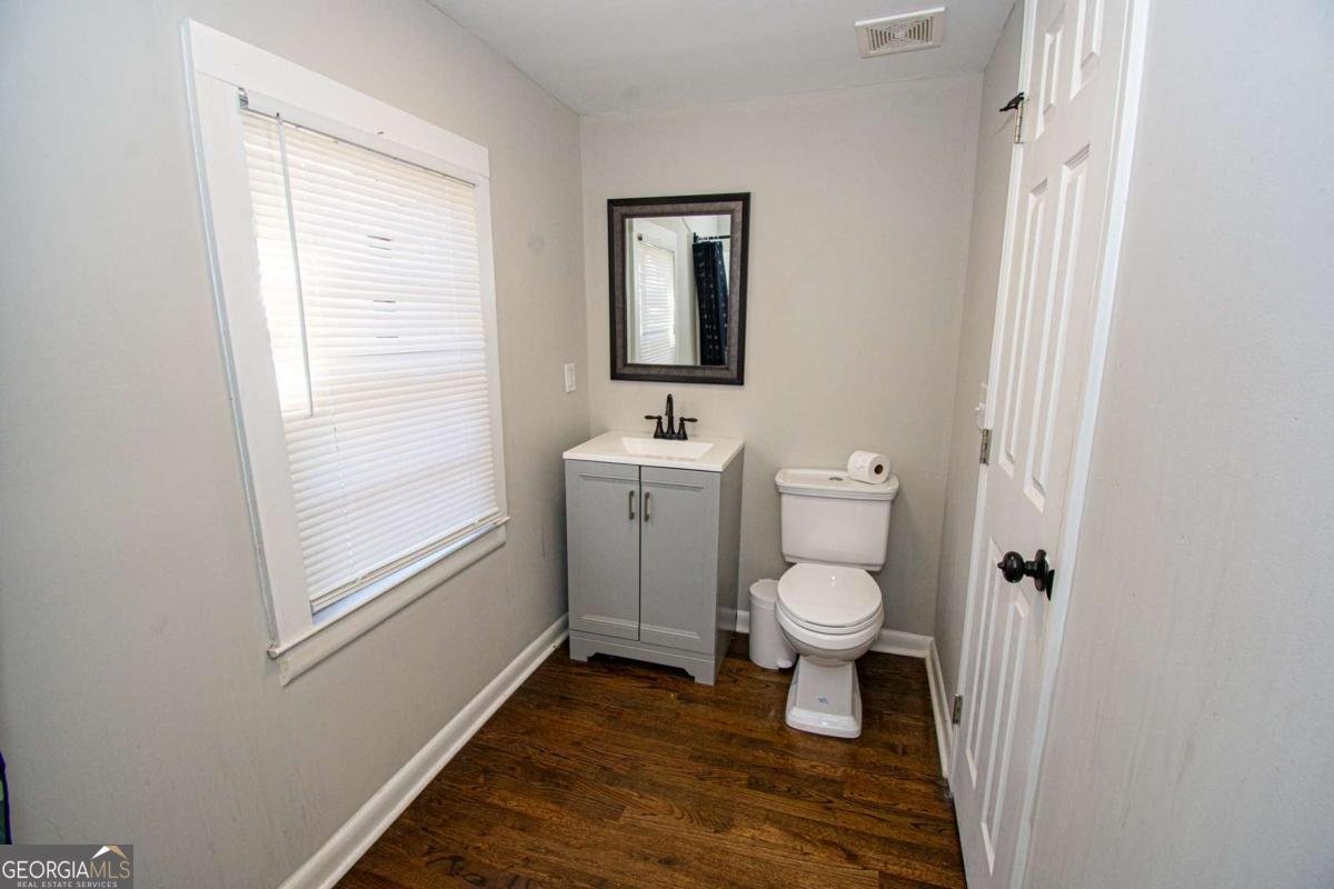 226 Vine Street Athens - 9